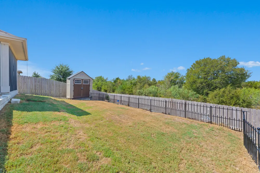 16301 Fetching Avenue Manor, TX 78653