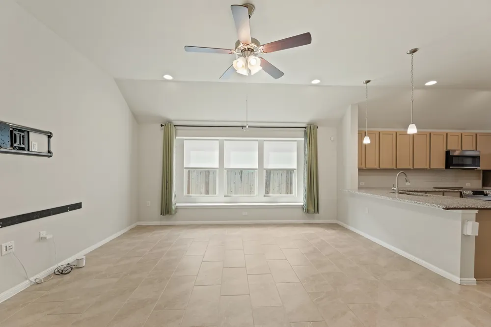 16301 Fetching Avenue Manor, TX 78653