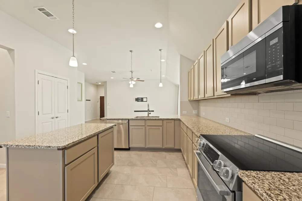 16301 Fetching Avenue Manor, TX 78653