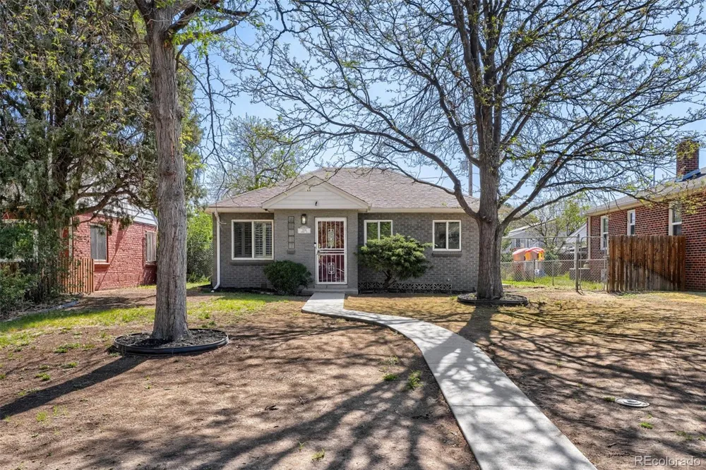 1558 Spruce Street Denver, CO 80220