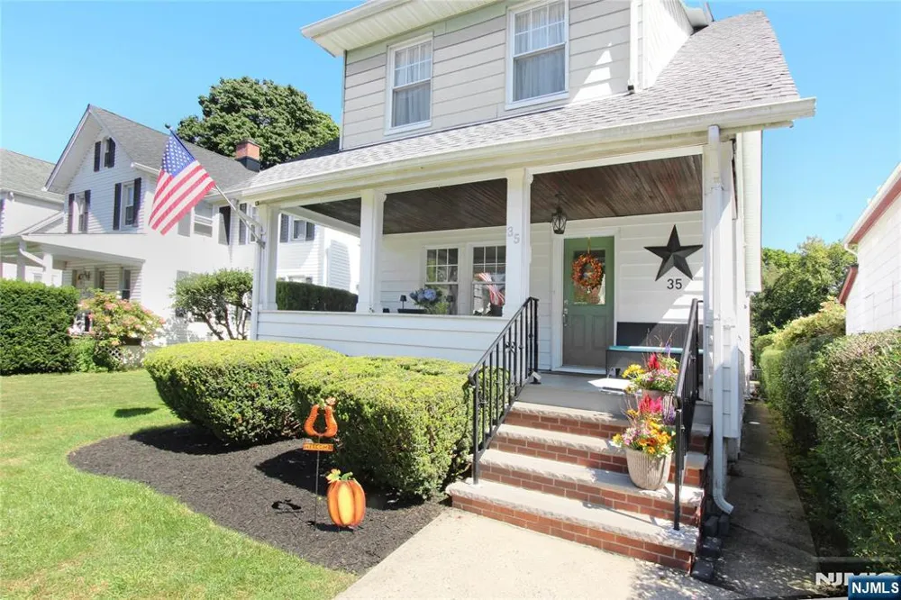 35 Essex Avenue Bloomfield, NJ 07003