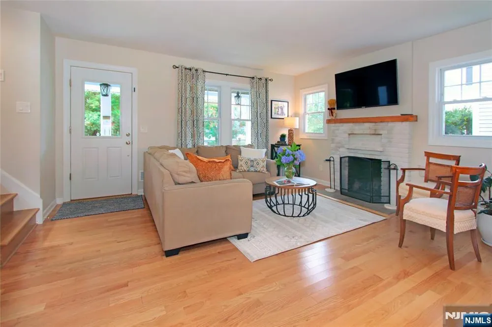 35 Essex Avenue Bloomfield, NJ 07003