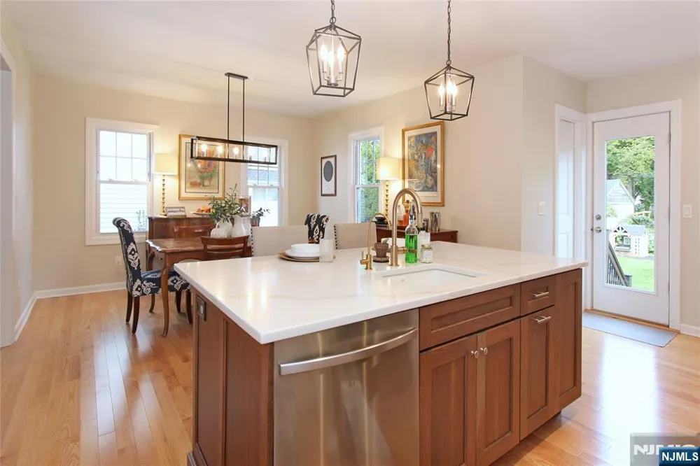 35 Essex Avenue Bloomfield, NJ 07003