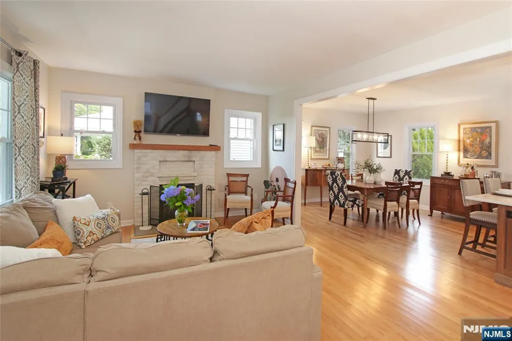 35 Essex Avenue Bloomfield, NJ 07003