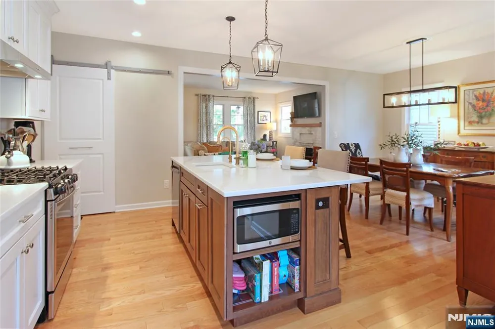 35 Essex Avenue Bloomfield, NJ 07003