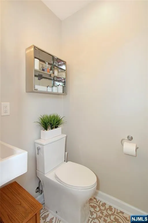 35 Essex Avenue Bloomfield, NJ 07003