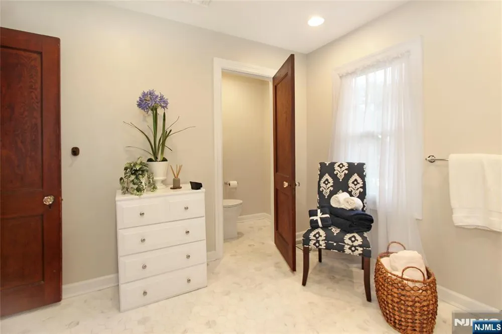 35 Essex Avenue Bloomfield, NJ 07003
