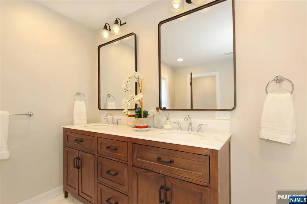 35 Essex Avenue Bloomfield, NJ 07003