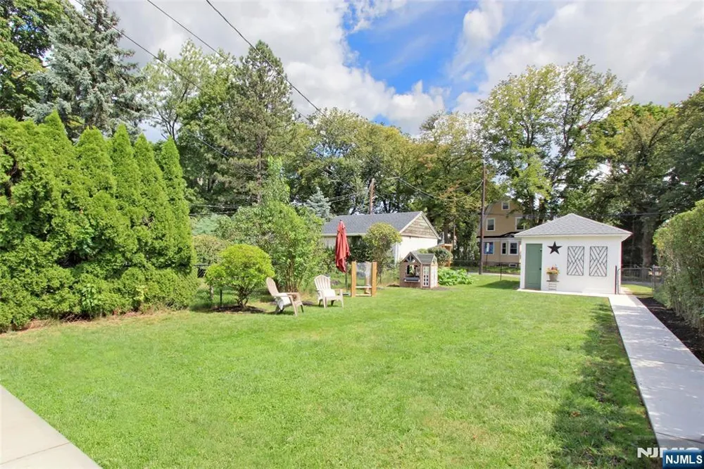 35 Essex Avenue Bloomfield, NJ 07003