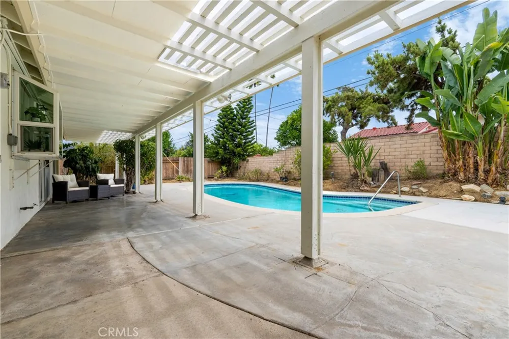 2310 El Baile Hacienda Heights, CA 91745