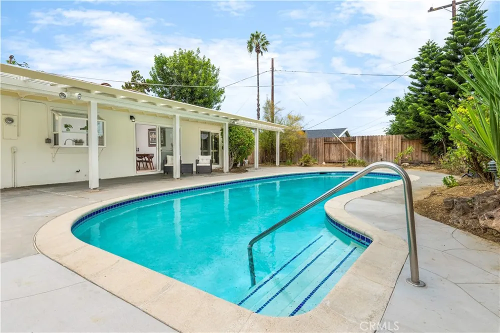 2310 El Baile Hacienda Heights, CA 91745