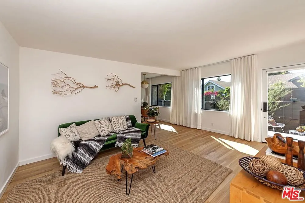 1964 Vista Del Mar Street Los Angeles, CA 90068