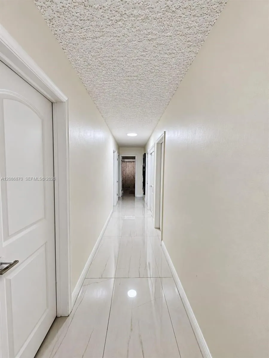 695 SW 65th Ave Margate, FL 33068