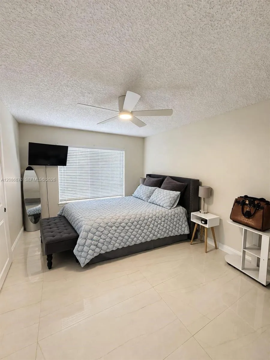 695 SW 65th Ave Margate, FL 33068