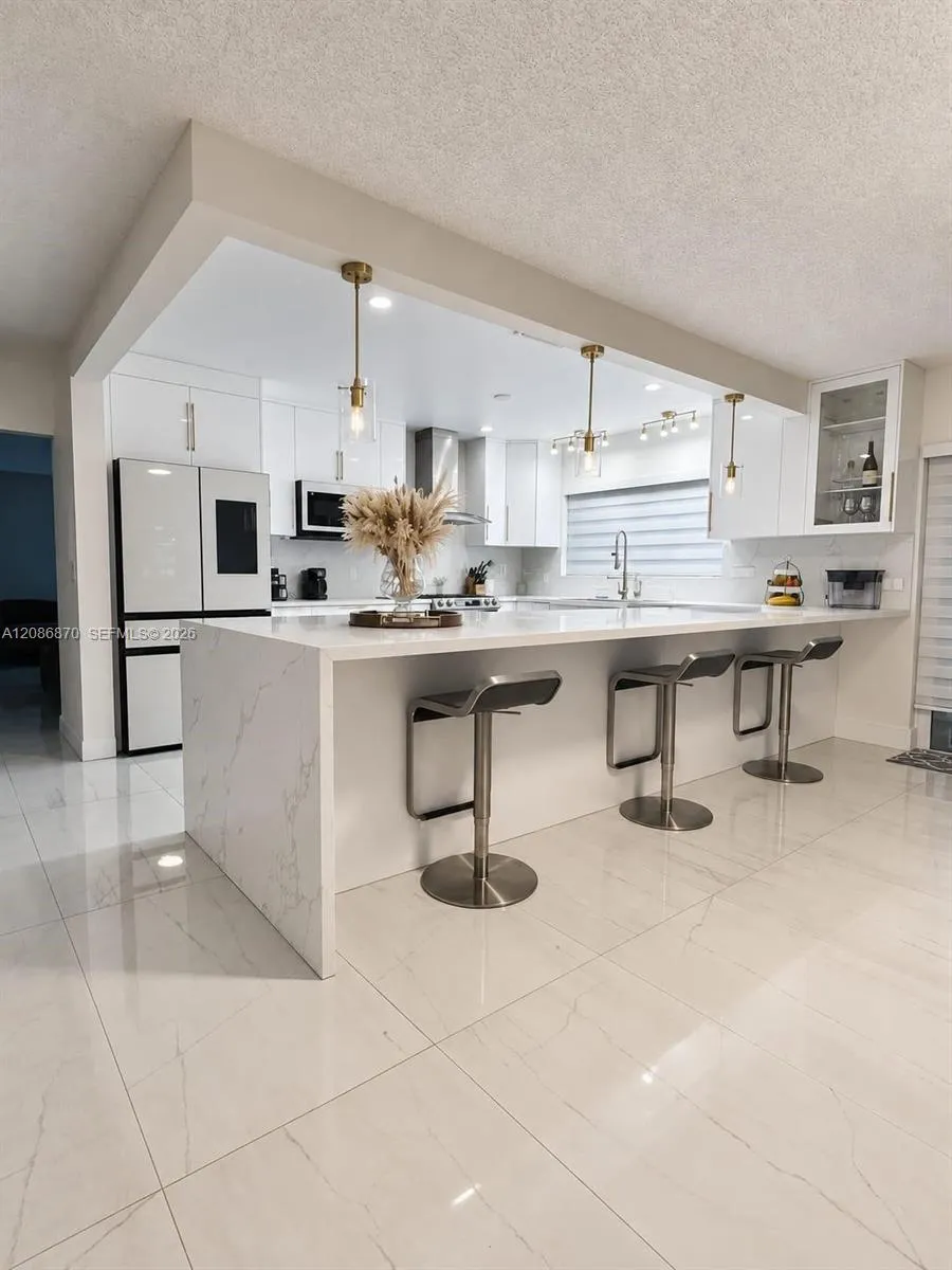 695 SW 65th Ave Margate, FL 33068
