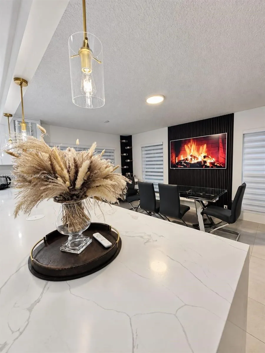 695 SW 65th Ave Margate, FL 33068