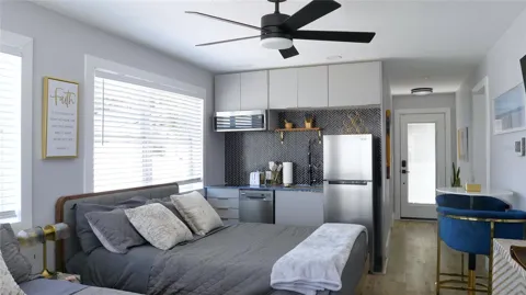 137 HOLLYWOOD AVENUE #1