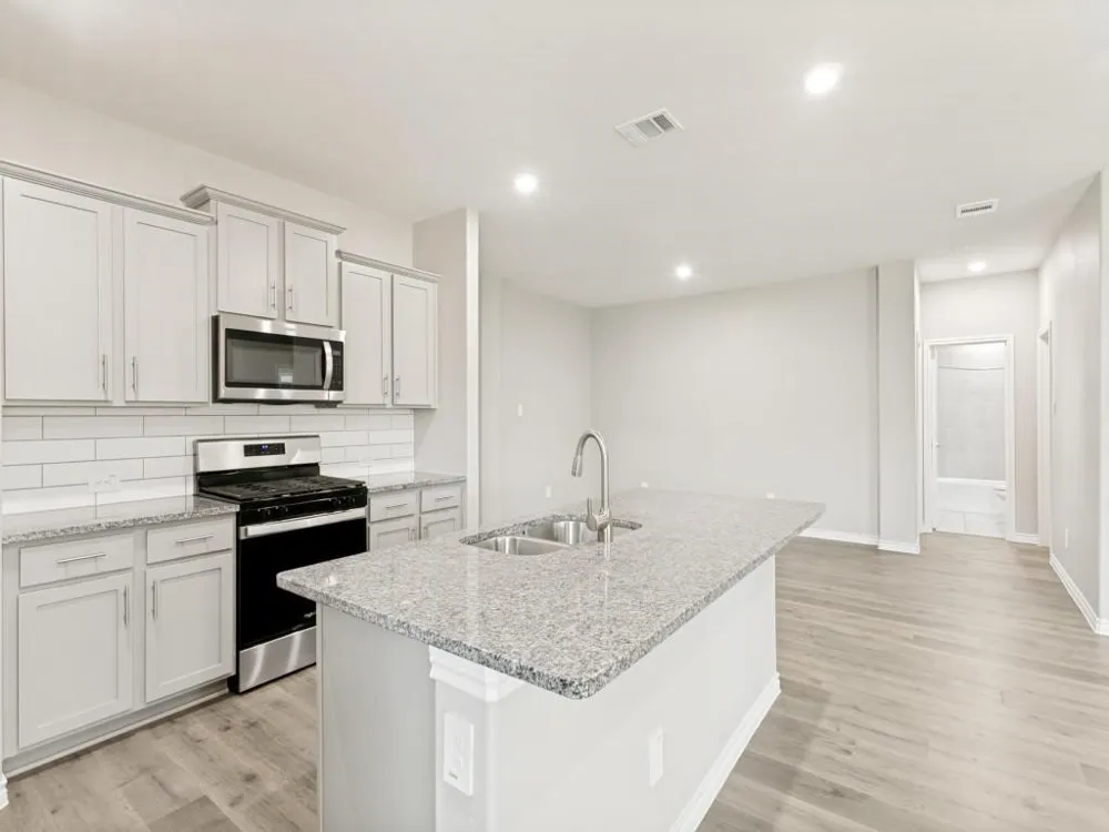 9704 Autumn Leaves Lane Aubrey, TX 76227