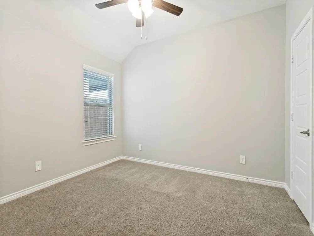 9704 Autumn Leaves Lane Aubrey, TX 76227