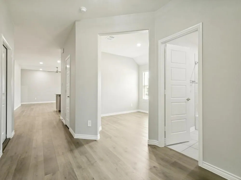 9704 Autumn Leaves Lane Aubrey, TX 76227