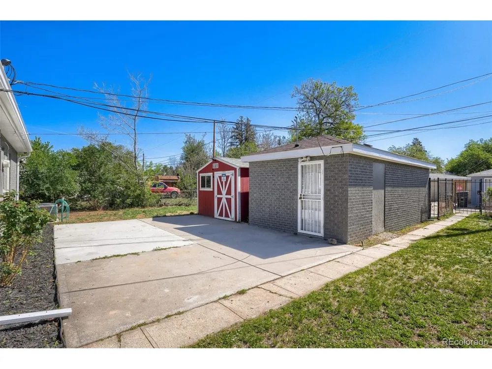 1558 Spruce Street Denver, CO 80220