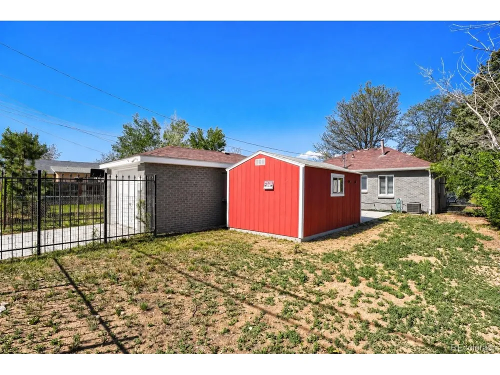 1558 Spruce Street Denver, CO 80220