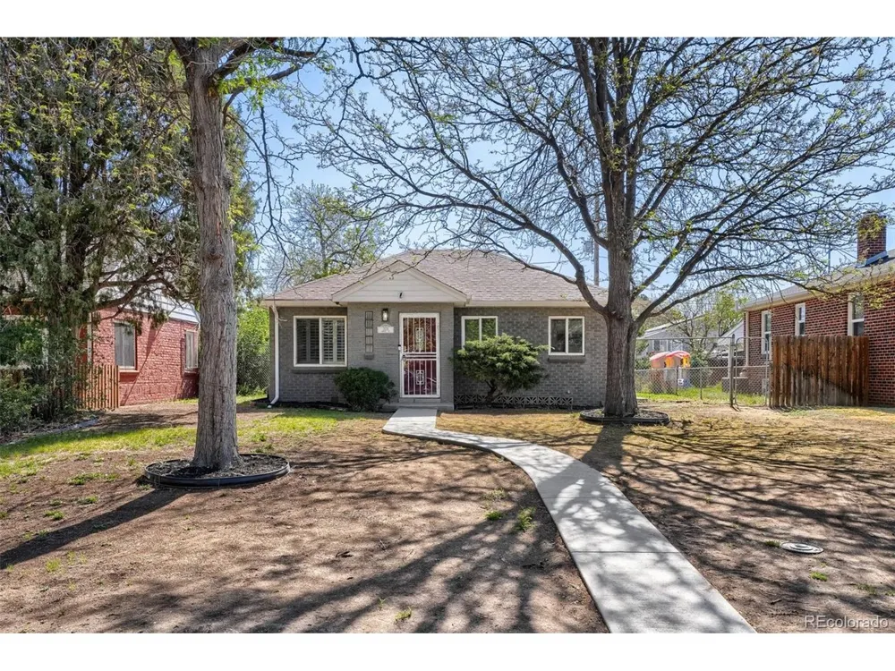 1558 Spruce Street Denver, CO 80220