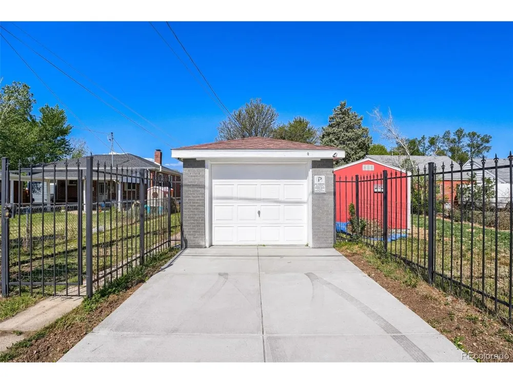 1558 Spruce Street Denver, CO 80220