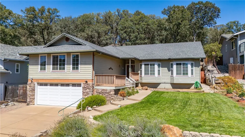 19516 Mountain Meadow N. Hidden Valley Lake, CA 95467