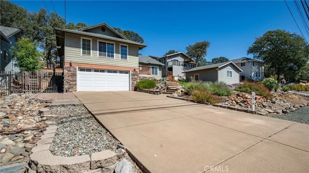 19516 Mountain Meadow N. Hidden Valley Lake, CA 95467