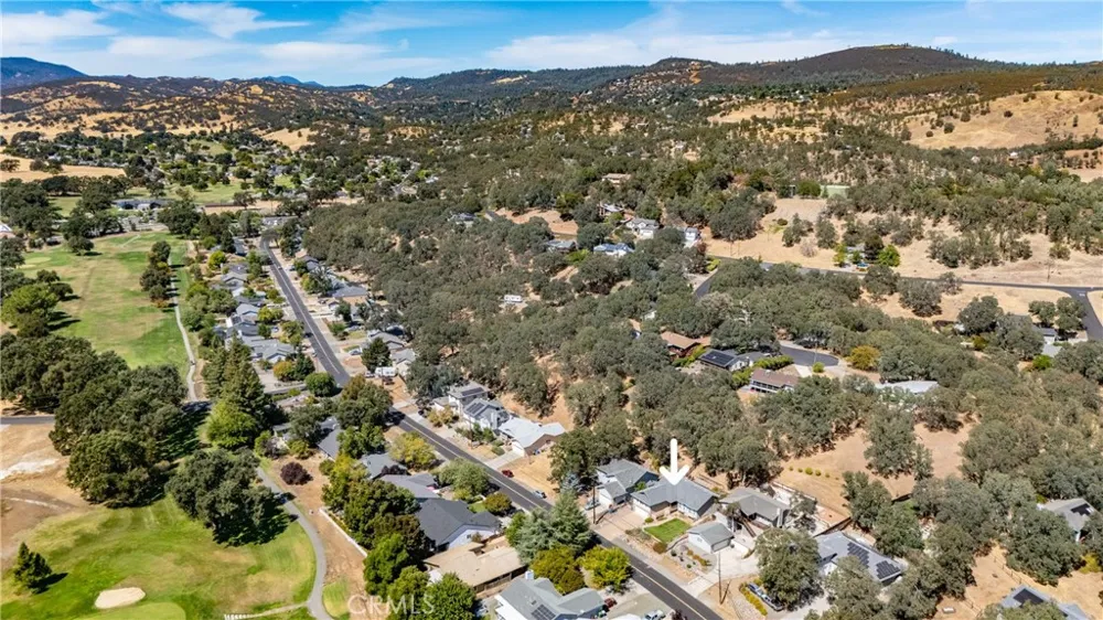 19516 Mountain Meadow N. Hidden Valley Lake, CA 95467