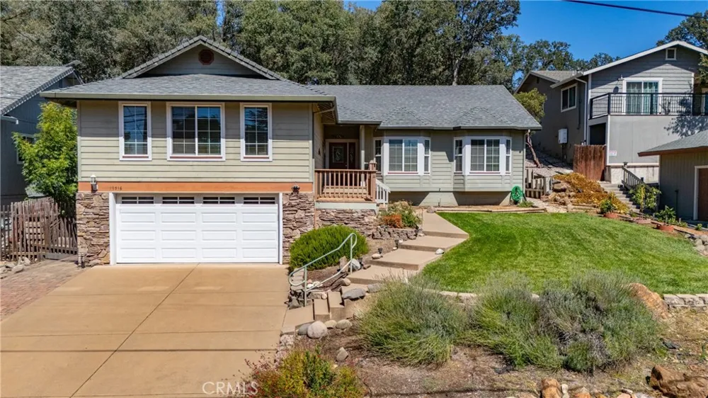 19516 Mountain Meadow N. Hidden Valley Lake, CA 95467