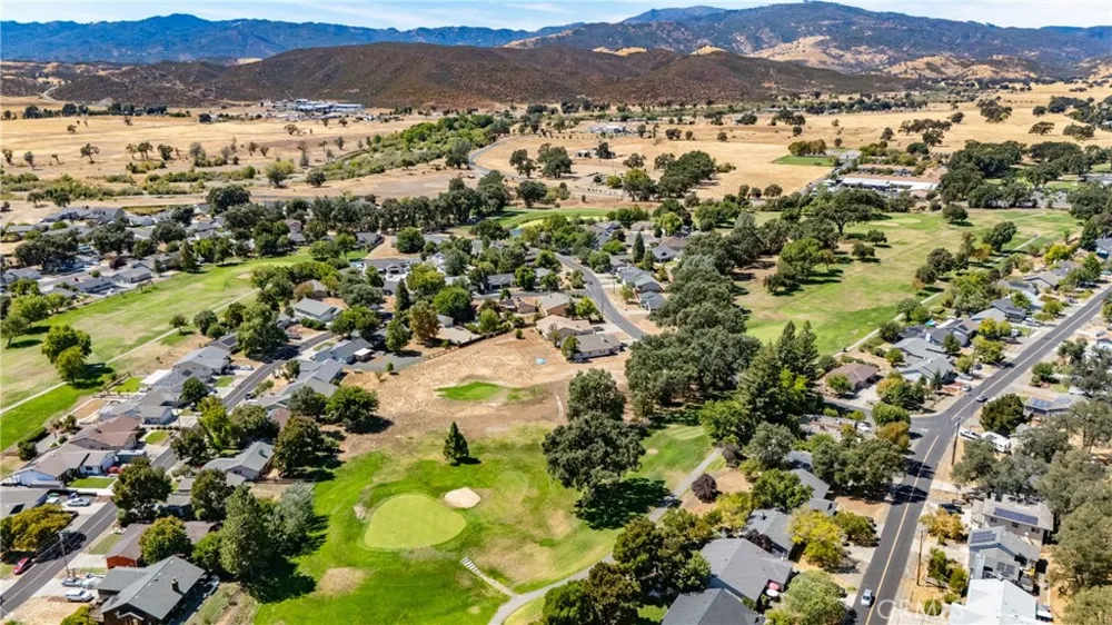 19516 Mountain Meadow N. Hidden Valley Lake, CA 95467