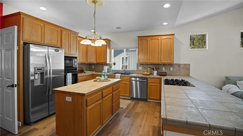 19516 Mountain Meadow N. Hidden Valley Lake, CA 95467