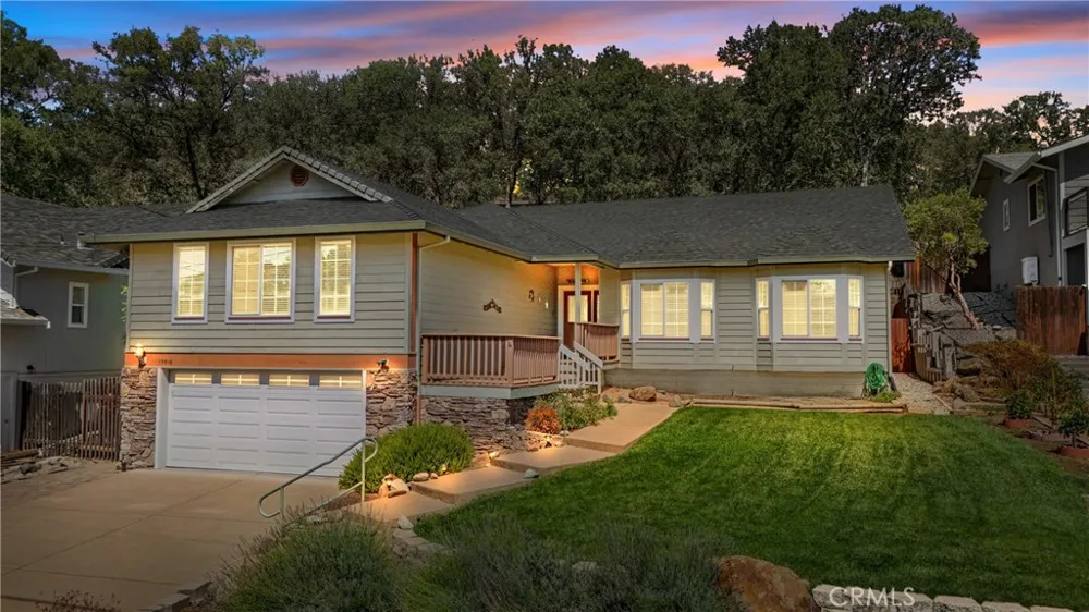 19516 Mountain Meadow N. Hidden Valley Lake, CA 95467