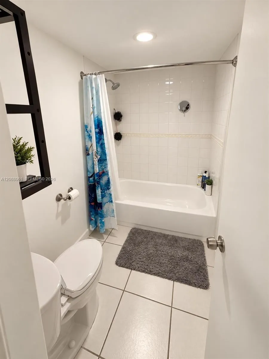 10625 SW 112th Ave #111 Miami, FL 33176