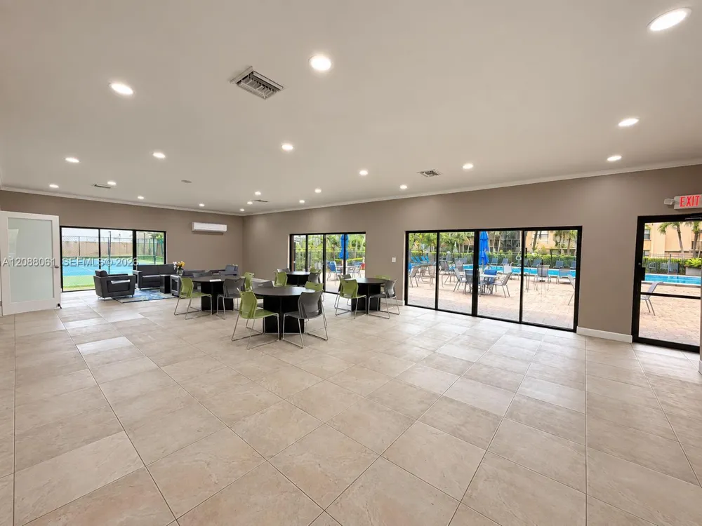 10625 SW 112th Ave #111 Miami, FL 33176