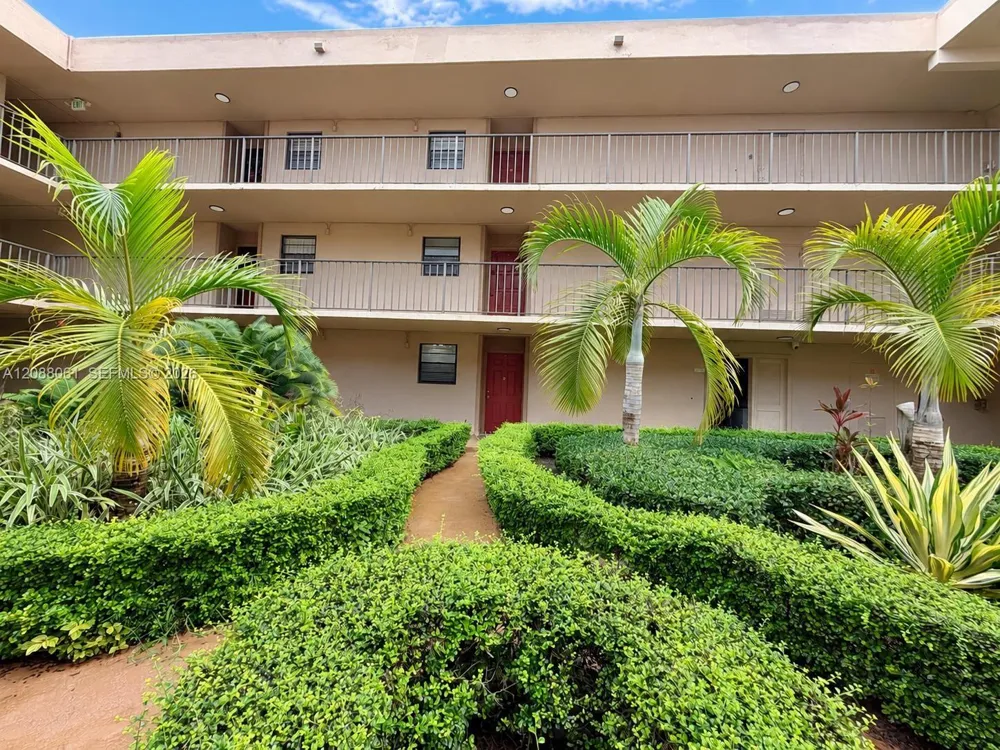10625 SW 112th Ave #111 Miami, FL 33176