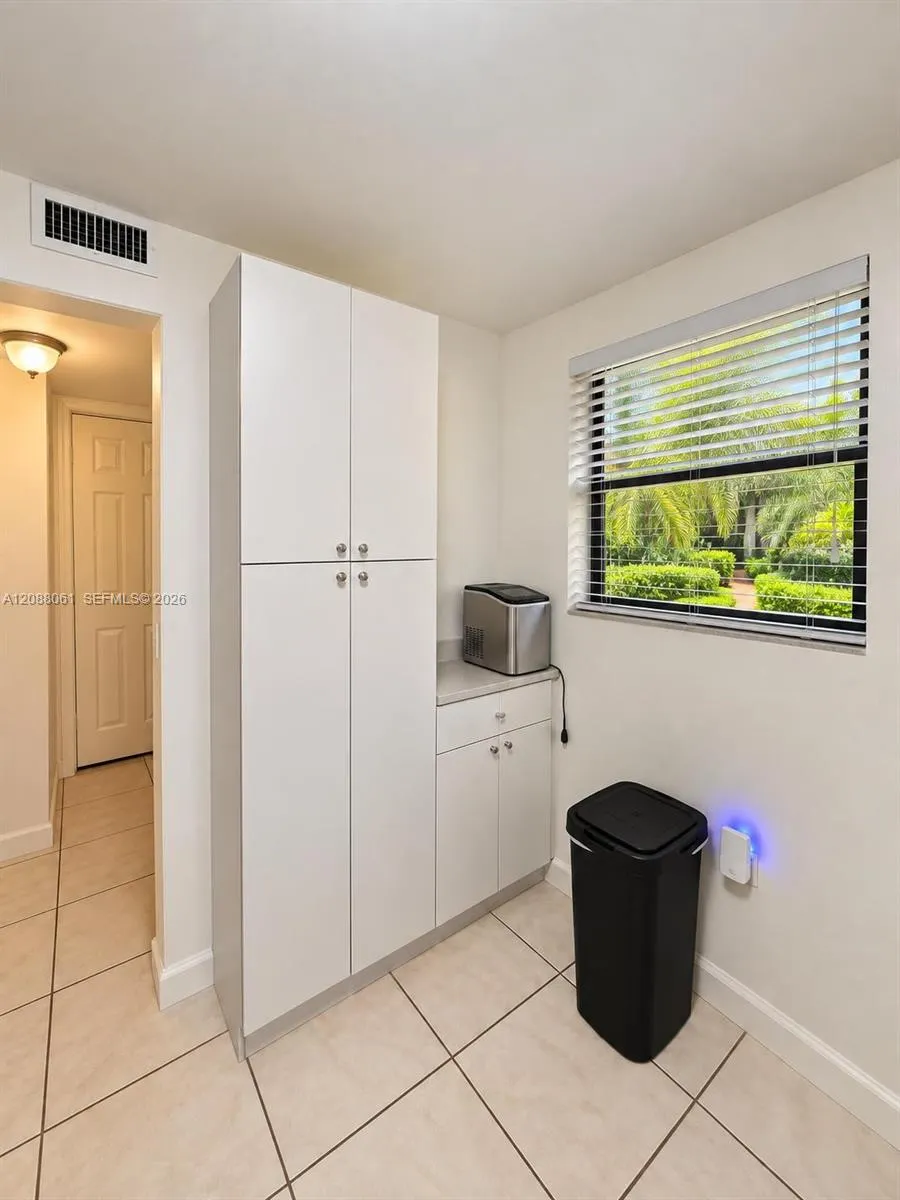 10625 SW 112th Ave #111 Miami, FL 33176