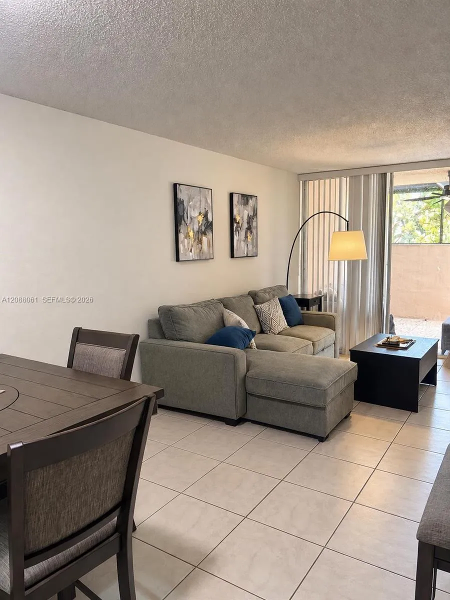 10625 SW 112th Ave #111 Miami, FL 33176