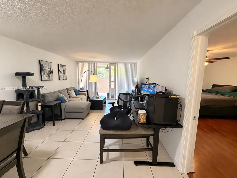 10625 SW 112th Ave #111 Miami, FL 33176