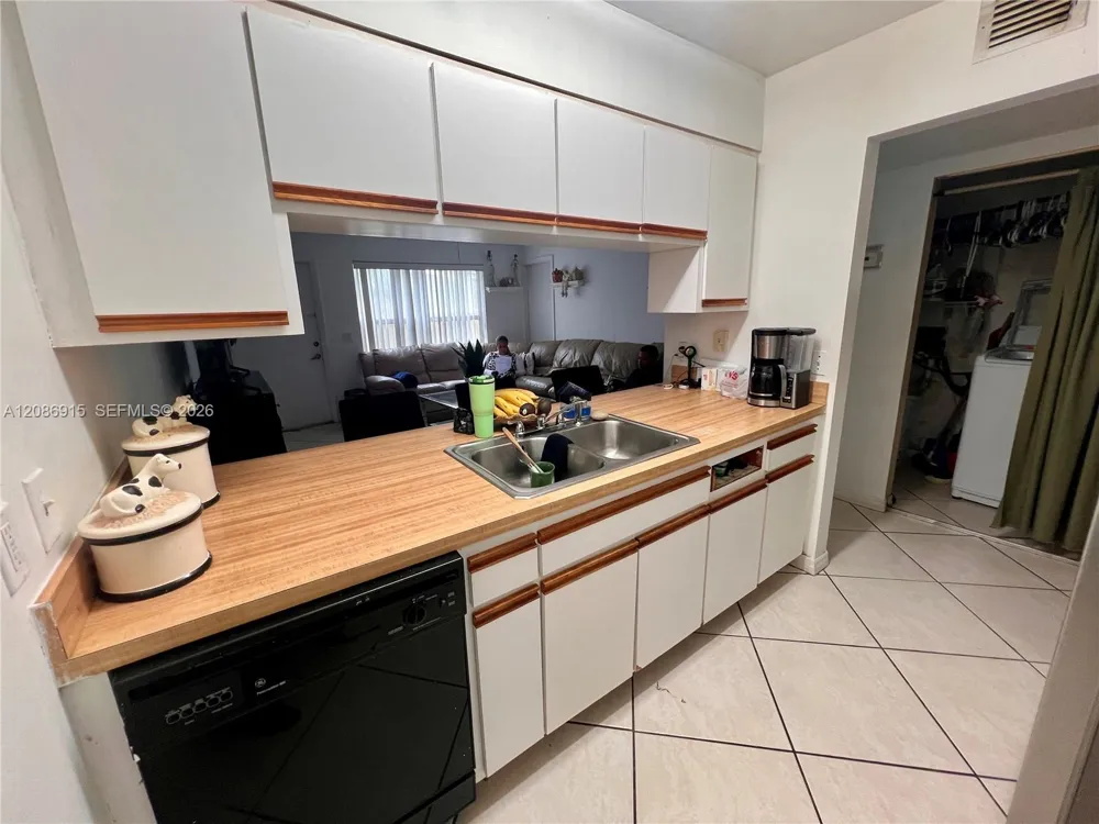 5822 Albert Rd West Palm Beach, FL 33415