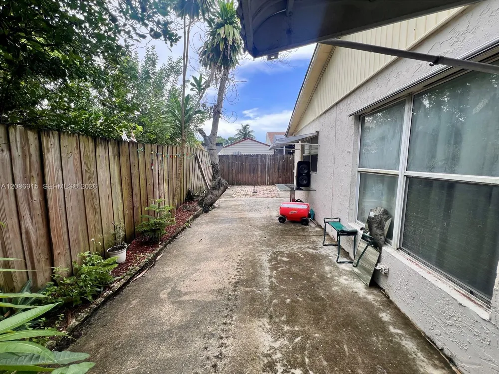 5822 Albert Rd West Palm Beach, FL 33415