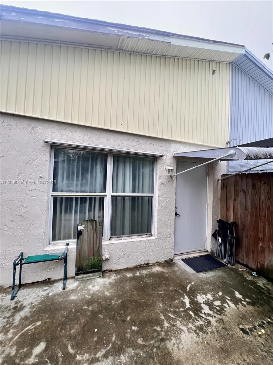 5822 Albert Rd West Palm Beach, FL 33415