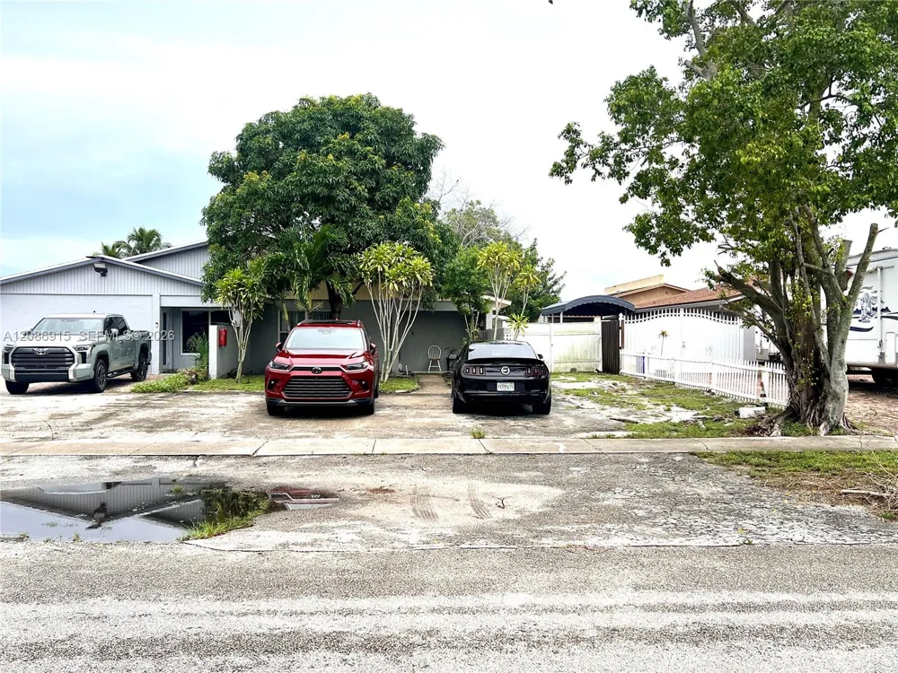 5822 Albert Rd West Palm Beach, FL 33415