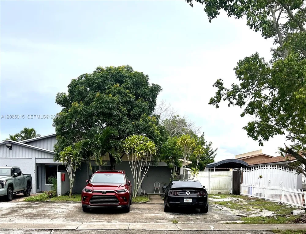 5822 Albert Rd West Palm Beach, FL 33415