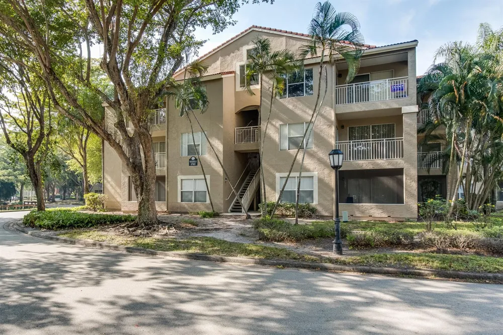 1740 PALM COVE BOULEVARD #4-305 Delray Beach, FL 33445