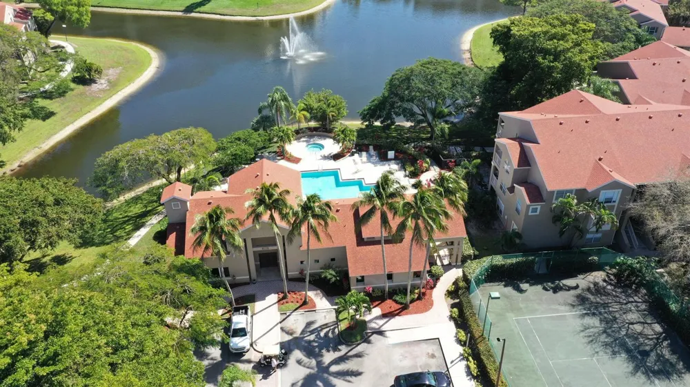 1740 PALM COVE BOULEVARD #4-305 Delray Beach, FL 33445