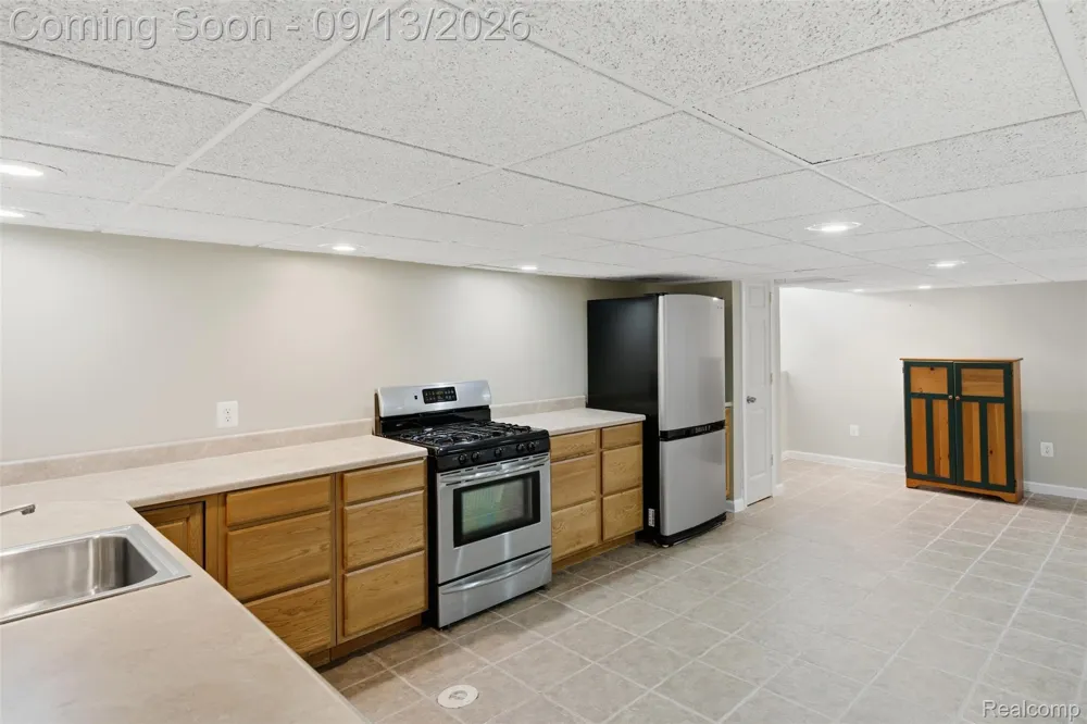 50569 Plaza Drive Macomb Township, MI 48042