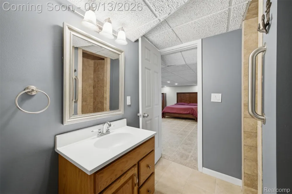 50569 Plaza Drive Macomb Township, MI 48042